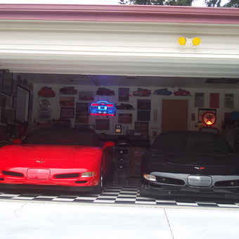 Corvette Display Garage with Neon Signs and Decor - Dennis from Bremerton, WA