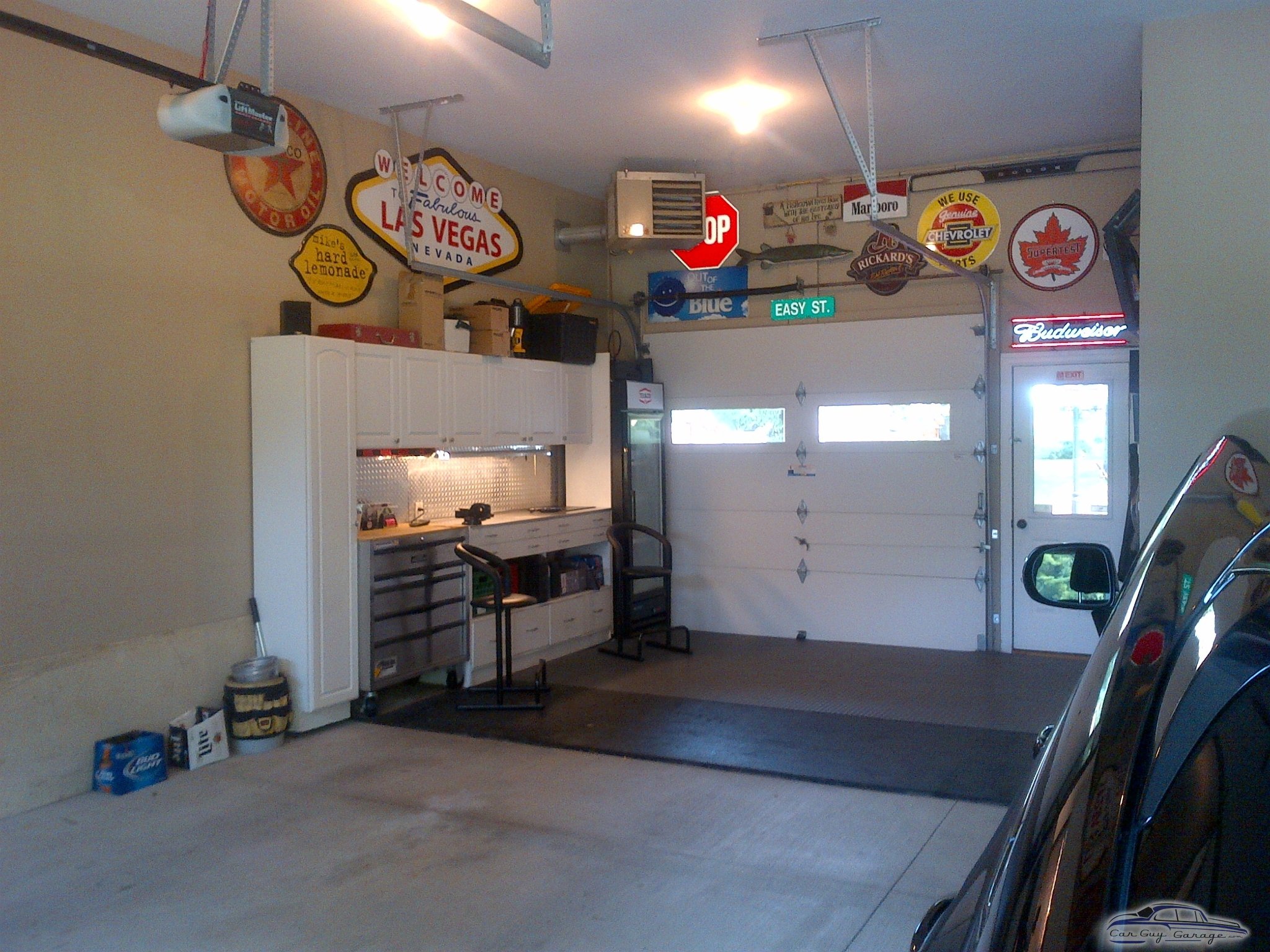Pete's Garage from London, Ontario