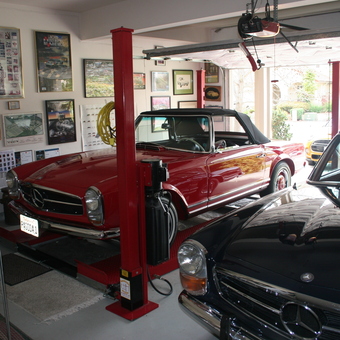 Classic Car Garage with Lift and Wall Art - Jonny B from San Marcos, California