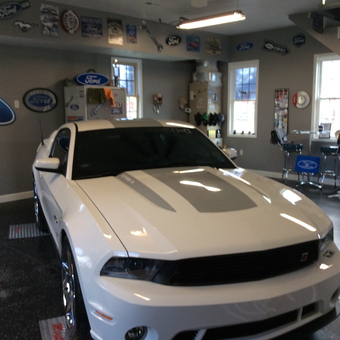 Ford Themed Garage with Mustang and Wall Signs - Chris Sarratt from Chesnee, SC
