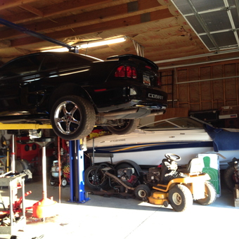 Car Lift, Tools, and Boat in Spacious Garage - Jim from Boiling Springs, South Carolina