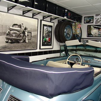 Classic Car Garage with Wall Art and Storage - Alessandro RG from Benalmadena Costa, Spain