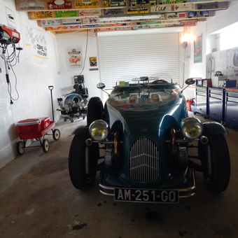 Classic Car, Tool Storage, and Workbenches - Phil Trahair from Enquin sur Baillons, France