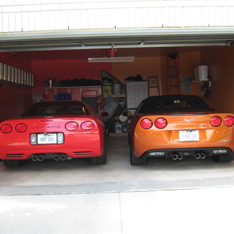 Organized Garage with Two Corvettes and Storage - Brazilado Quente from San Antonio, TX