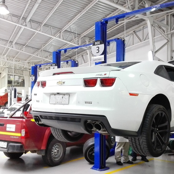 Chevrolet Camaro on Two Post Lift in Bright Garage - Rodrigo from Vina del Mar, Valparaiso
