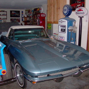 Classic Corvette, Vintage Gas Pumps, and Garage Decor - ROBERT from Payson, Arizona