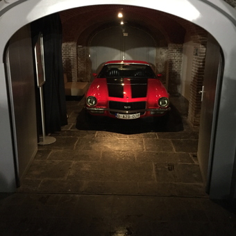 Classic Red Muscle Car in Brick Garage - Marc from Schoten, Antwerp