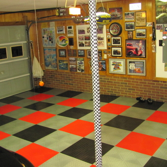 Checkered Garage Floor Tiles and Car Decor Wall - Split2nd from Lexington, SC