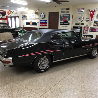 Classic Car Garage with Wall Signs and Tool Storage - Dave from Highlands Ranch, CO