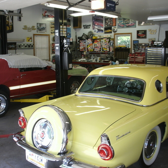 Classic Car Garage with Lift and Tool Storage - Kevin427 from SLATINGTON, Pennsylvania