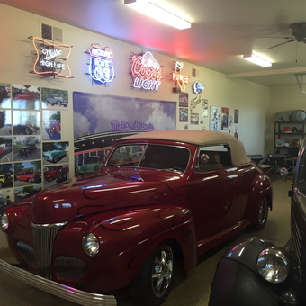 Classic Cars, Neon Signs, and Wall Art Display - cmac from Folsom, Ca.