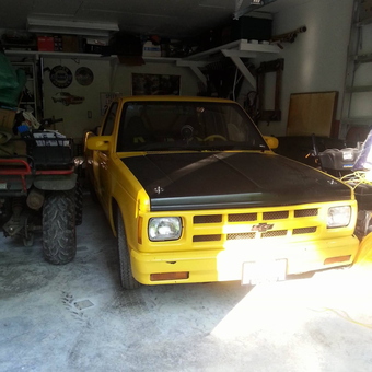 Yellow Chevy Truck and Garage Decor - Fast Eddie from Wakefield, Que