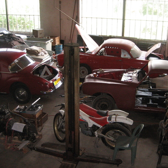 Classic Car Restoration Garage With Tools And Motorcycles - Pascal from Chambost-Allieres