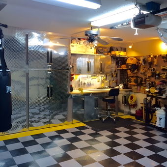 Organized garage with diamond plate cabinets and workbench - Diego from Winter Springs, Florida