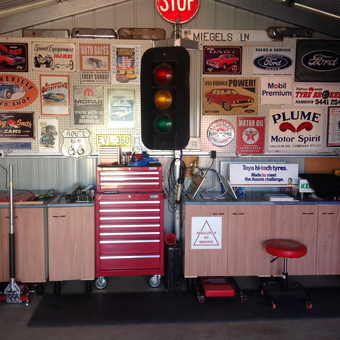 Classic Garage with Tool Chest, Signs, and Cabinets - MR4V from Narangba, Queensland/Australia