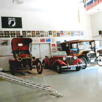 Classic Cars and Vintage License Plates Garage Display - Ddave from Decorah, IA