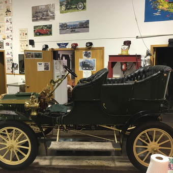 Classic Antique Car Displayed in Decorated Garage - Ddave from Decorah, IA