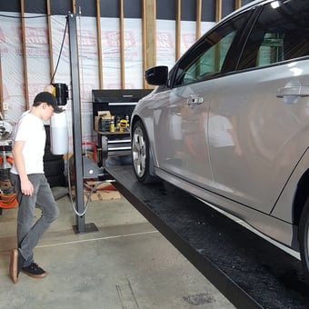 Car Lift and Tool Storage in Spacious Garage - Silverbullet from Lexington, NC
