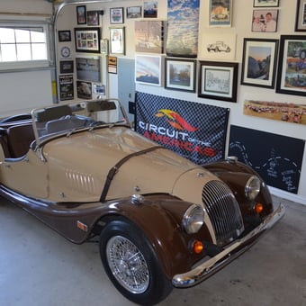 Classic Roadster Display and Racing Decor Garage - LarryT283 from Fairview, Texas