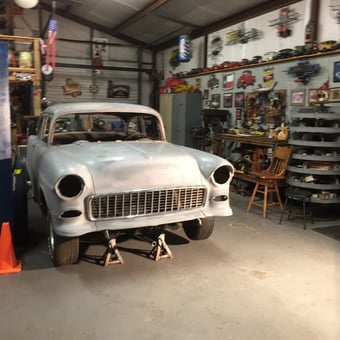 Classic Car Restoration Garage With Wall Decor - Mike Sprinkle from Beaumont, TX