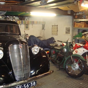 Classic Car and Motorcycles in Organized Garage - Peter from Rijen, the Netherlands