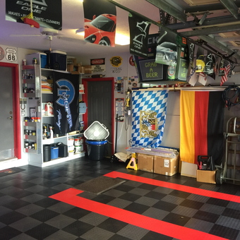 Organized garage with car banners and flooring - Wally from Coral Springs, Florida