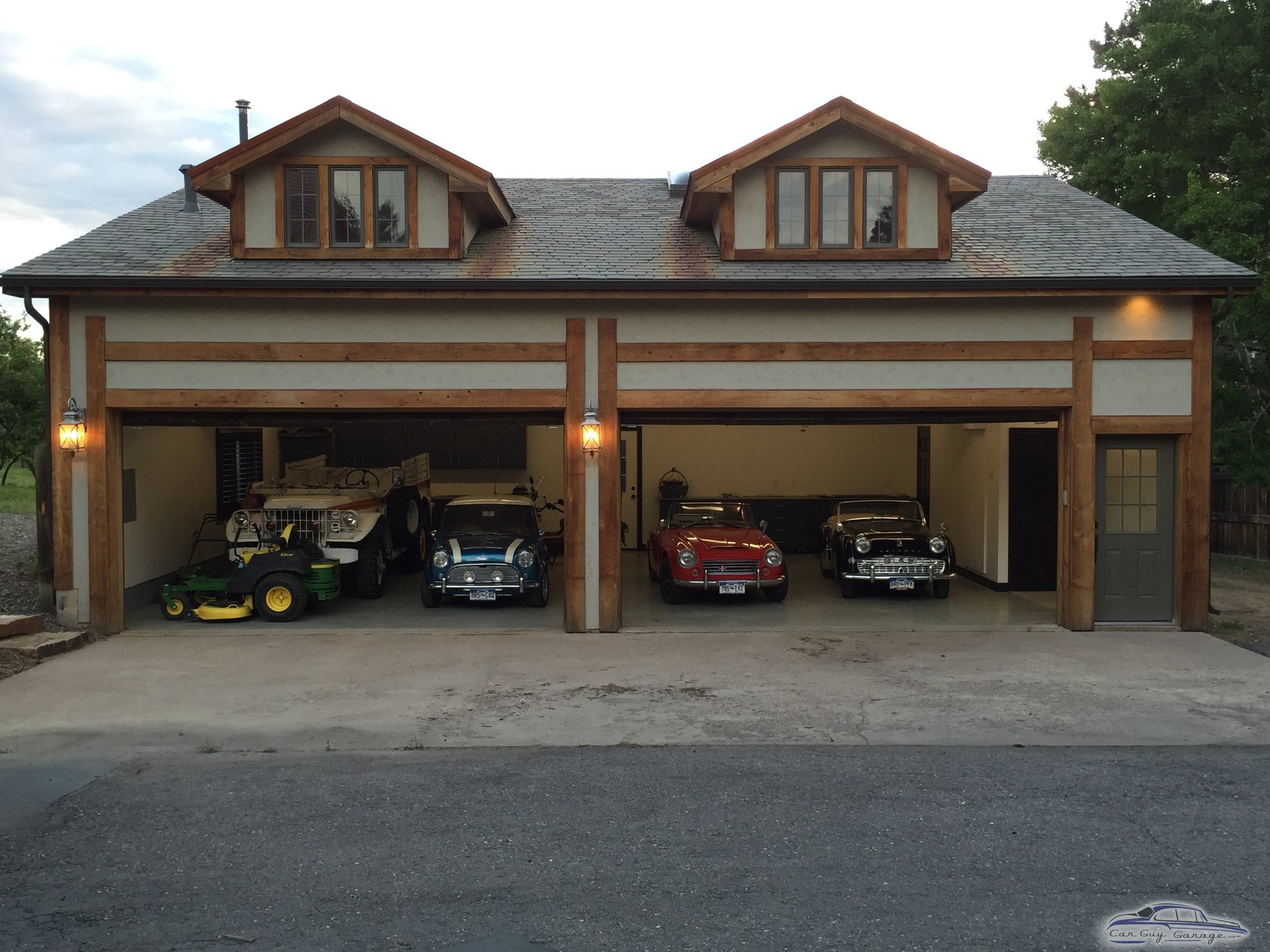 Stern's Garage from Centennial, Co