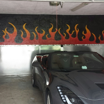 Garage With Diamond Plate Walls and Flame Mural - Tammy from Davie, FL