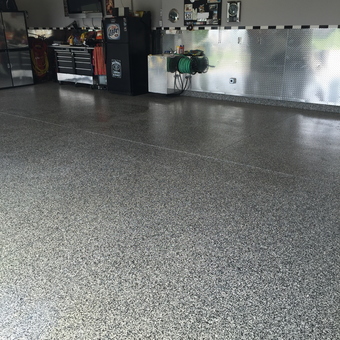 Epoxy Garage Floor and Diamond Plate Walls - Jerry from Valparaiso, In