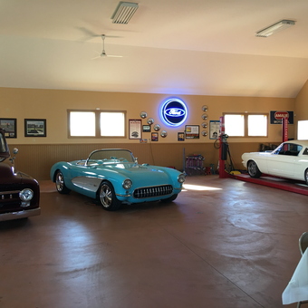 Classic Car Garage with Lift and Neon Sign - Bob from Beaver Falls, PA