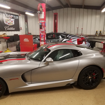 Racing Garage with Tool Chest and Car Lift - PDQ-V from Fort Worth, TX
