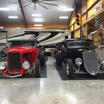Classic Hot Rods and RV in Spacious Garage - Tony from Austin, TX