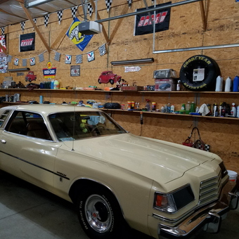 Classic Car and Racing Decor Garage - Abe from Medway, OHIO