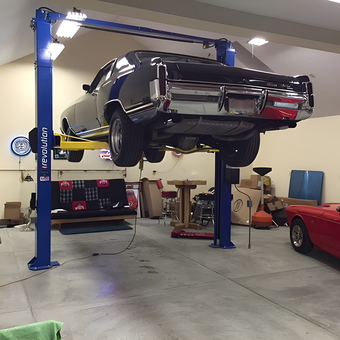 Classic Car Garage with Lift and Tools - John's Toy Emporium from Beavercreek, OH