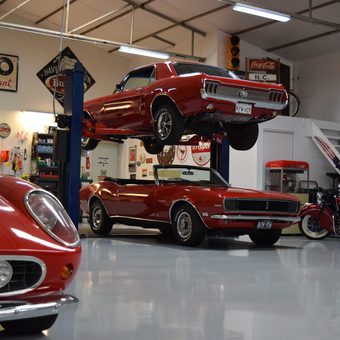 Classic Car Garage with Lift and Vintage Decor - MyRod from Roanoke, TX