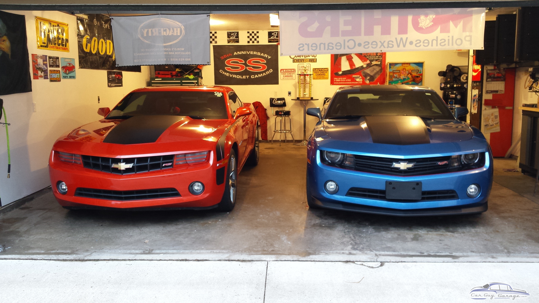 Camaro Garage from Blue Grass, IA