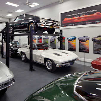 Classic Car Garage with Car Lift and Wall Art - Dave from Longwood, FL