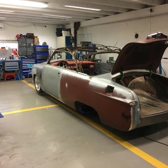 Classic Car Restoration Garage with Tool Storage - PetterT from Oslo, Norway