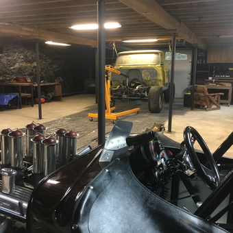 Spacious garage with classic cars and workbenches - Dennis from Saegertown, Pennsylvania