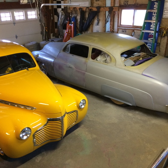Classic Cars and Garage Tools in Organized Space - Spike 4151 from Ishpeming, Michigan