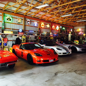 Corvette Garage with Neon Signs and Memorabilia - Jeff from Canal Winchester, Ohio