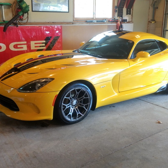 Yellow Dodge Viper and Garage Decor - Steve from Ishpeming, MI