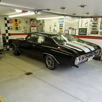 Classic Car Garage with Wall Signs and Displays - ED from Pittsburgh, Pa