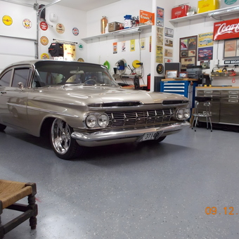 Classic Car Garage with Wall Art and Storage - Wayne from Coldspring, TX