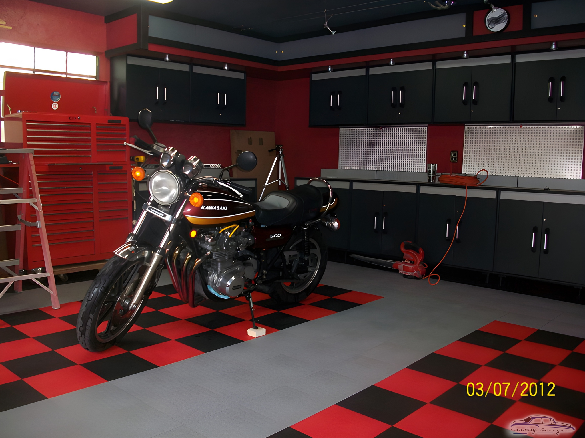Motorcycle Garage with Cabinets and Tool Chest - Dan from Gainesville, FL