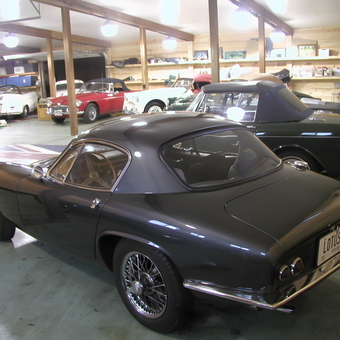 Classic Cars in Spacious Wood Garage - Robert from Honokaa, Hawaii