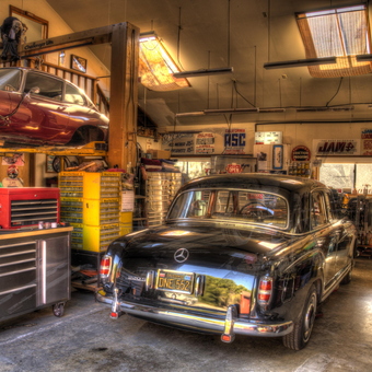 Classic Car Garage with Tool Chests and Car Lift - John from Corral de Tierra, CA