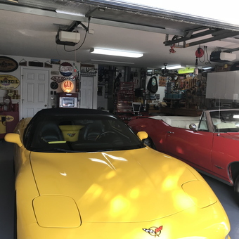 Classic Car Garage with Signs and Decor - JL from New Smyrna Beach, FL
