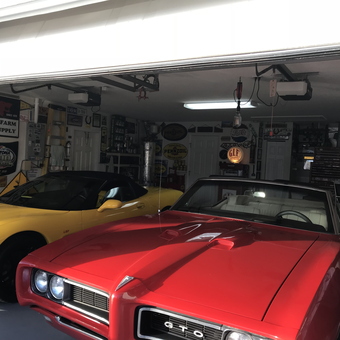 Classic Cars and Vintage Garage Signs Display - JL from New Smyrna Beach, FL