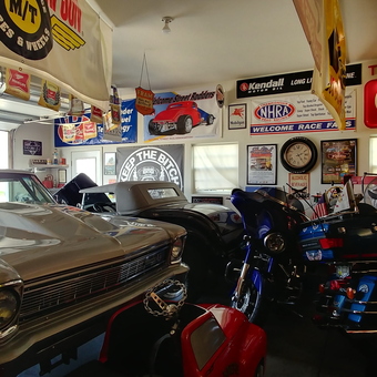 Classic Car, Motorcycles, and Garage Signs - Cupcake from Center Point, Ia